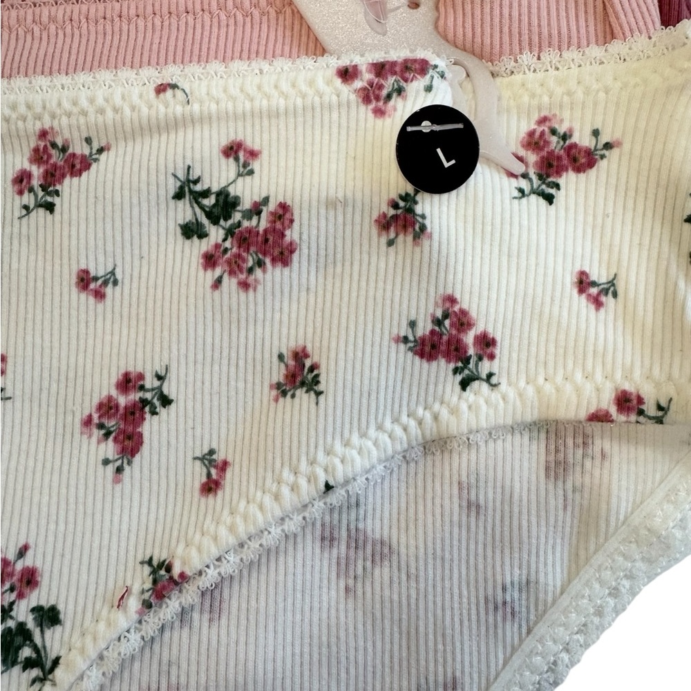 LAURA ASHLEY 5 Pack Panties Stretchy Ribbed Soft Comfy Lace Trim NWT Large - Picture 3 of 12